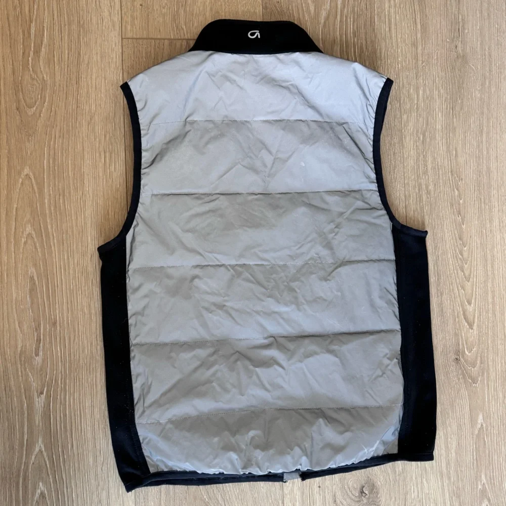 Gap Fit Kids Metallic‎ Silver Gray Reflective Primaloft Puffer Vest Size Medium